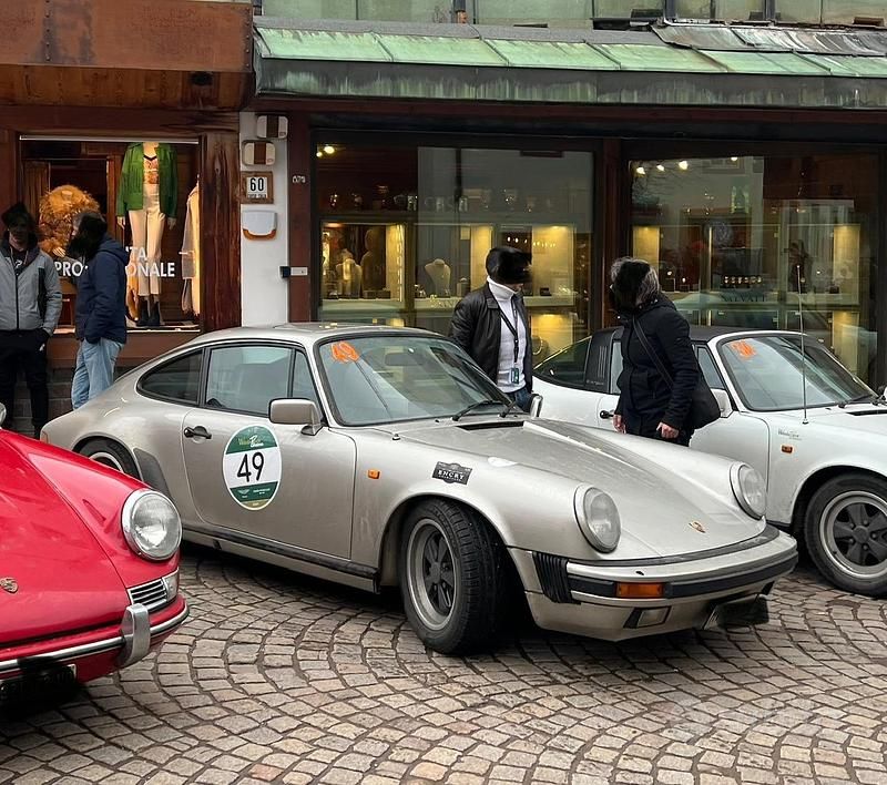 Usata Porsche 911 Carrera 231 CV (169 kW) 1983 Grigio Coupé