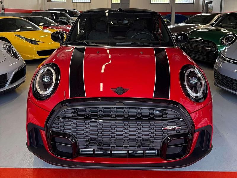 Usata Mini John Cooper Works Cabriolet 136 CV (100 kW) 2022 Chilli red Cabrio