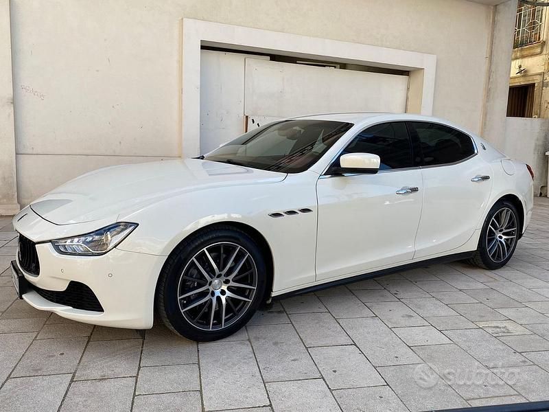 Usata Maserati Ghibli 275 CV (202 kW) 2014 Bianco Berlina