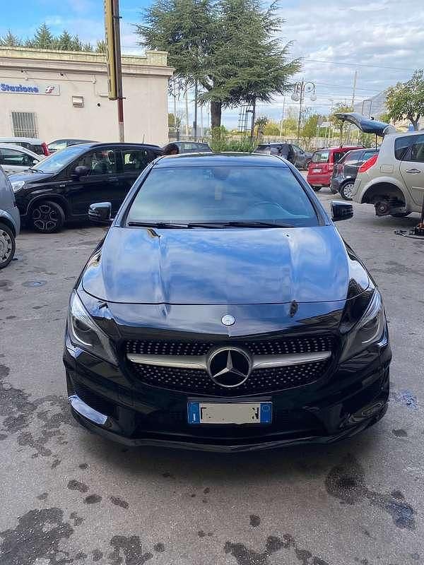 Nero Usata 2016 Mercedes CLA180 AMG line Tre volumi | 16.500 € (Buon prezzo) - Immagine 1/4