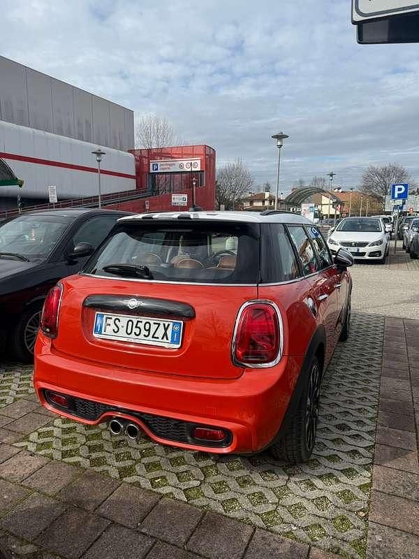 Usata Mini Cooper SD Business 170 CV (125 kW) 2018 Arancione Utilitaria