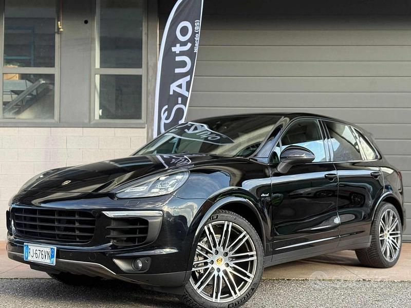 Usata Porsche Cayenne 250 CV (183 kW) 2017 Nero SUV