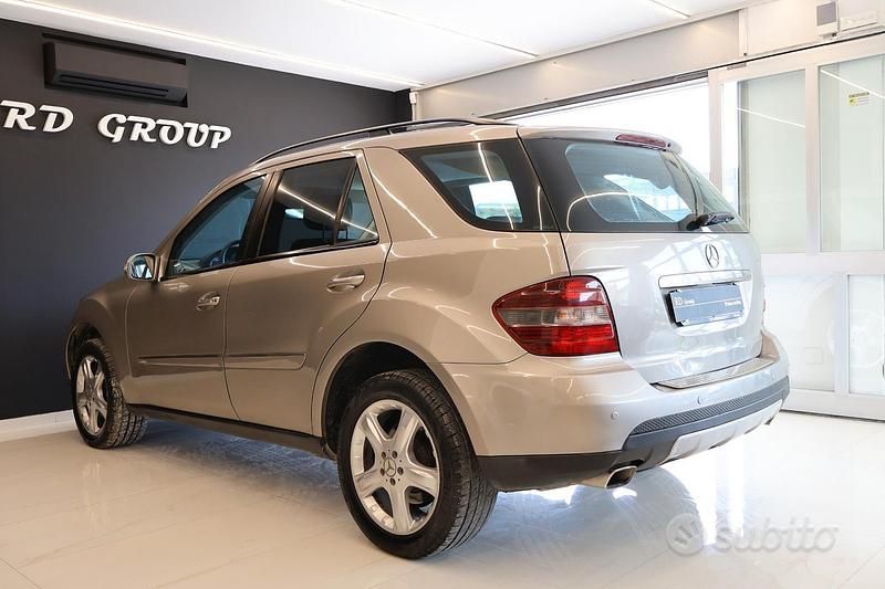 Usata Mercedes ML280 190 CV (139 kW) 2008 Marrone SUV