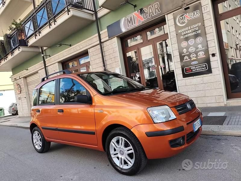 Usata Fiat Panda Emotion 60 CV (44 kW) 2008 Arancione Utilitaria