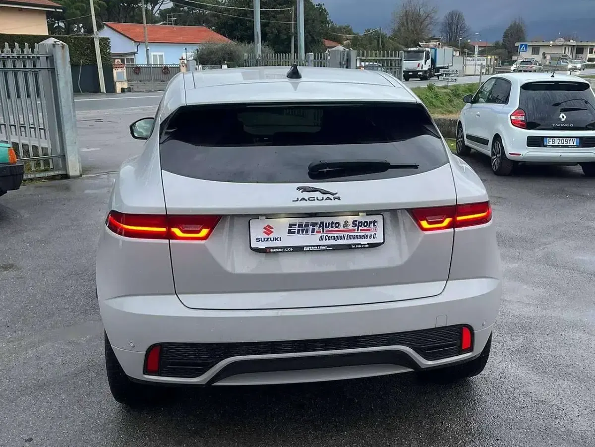 Usata Jaguar E-Pace R-Dynamic 204 CV (150 kW) 2021 Grigio SUV