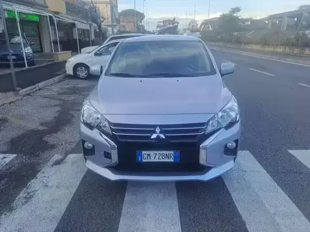 Usata Mitsubishi Space Star 70 CV (51 kW) 2022 Argento Utilitaria