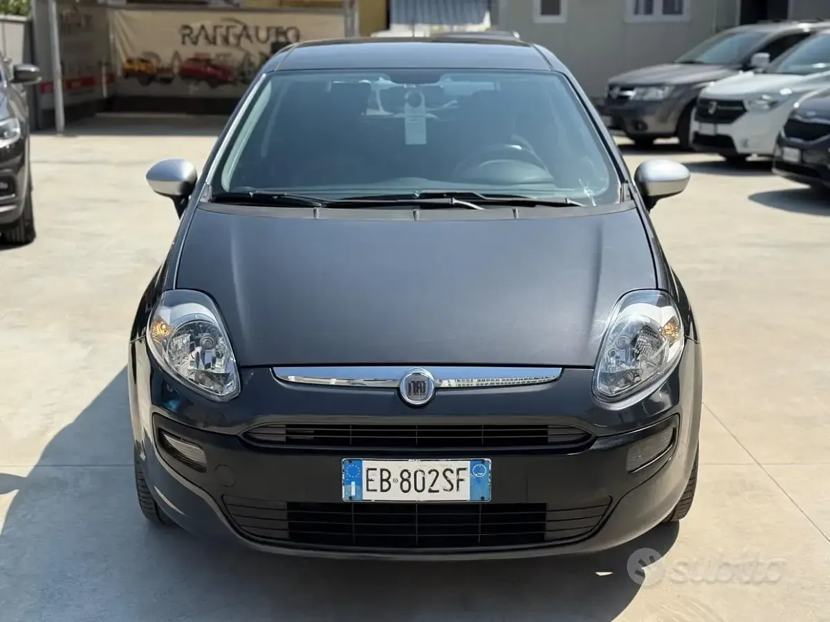 Usata Fiat Punto Evo Dynamic 69 CV (50 kW) 2011 Utilitaria