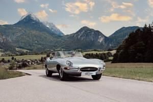Usata Jaguar E-Type 269 CV (197 kW) 1961 Argento Cabrio