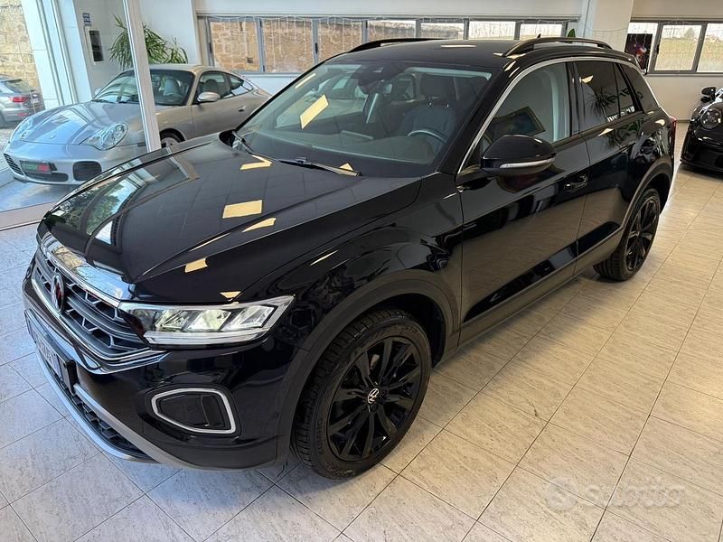 Usata VW T-Roc Style 150 CV (110 kW) 2024 Nero SUV