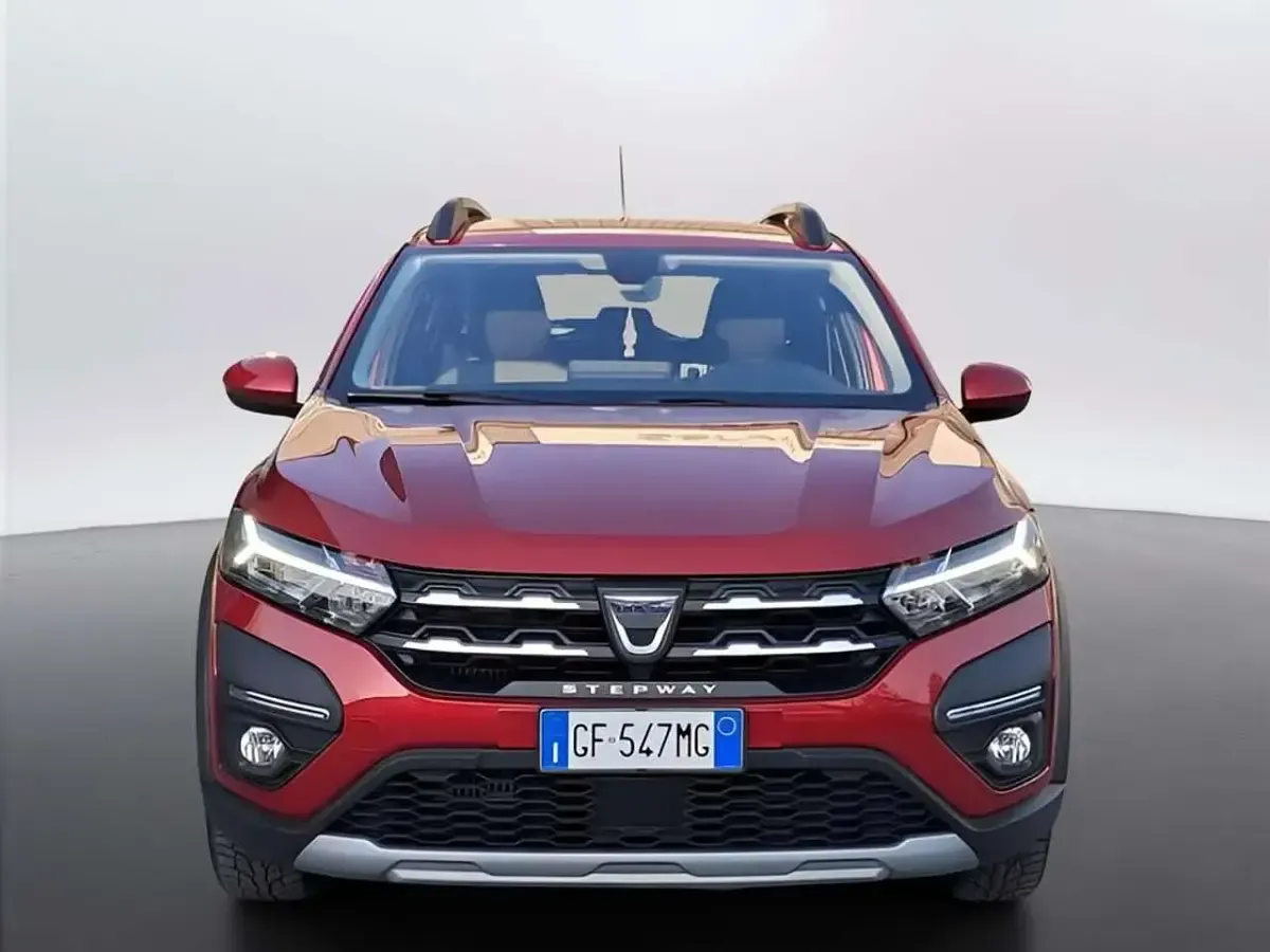 Usata Dacia Sandero Comfort 101 CV (74 kW) 2021 Rosso Berlina