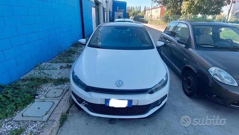 Bianco Usata 2010 VW Scirocco Coupé | 2999 € (Super prezzo) - Immagine 1/4