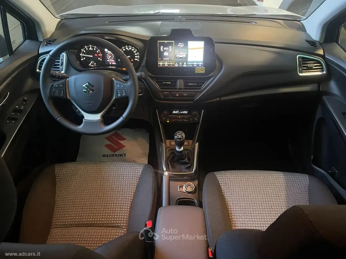 Usata Suzuki SX4 S-Cross 129 CV (94 kW) 2024 Rosso metallizzato SUV