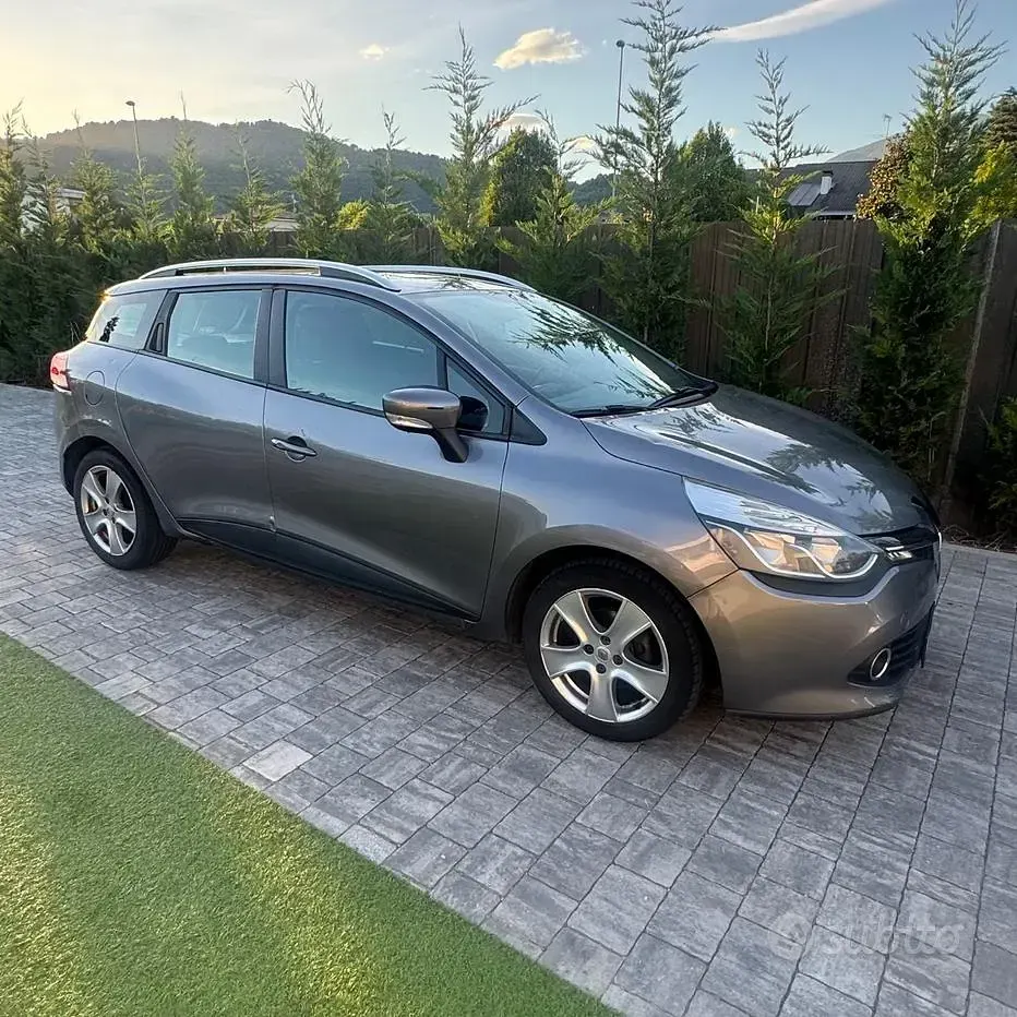 Usata Renault Clio 75 CV (55 kW) 2013 Grigio Station wagon