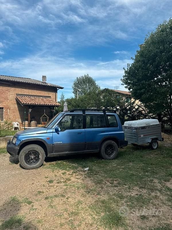 Usata 1997 Suzuki Vitara SUV | 5000 € (Buon prezzo) - Immagine 1/4