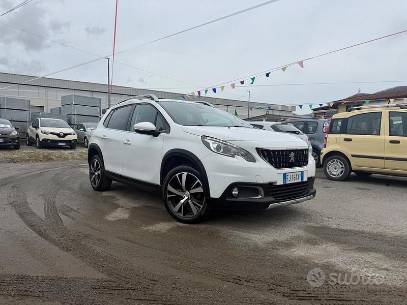 Usata Peugeot 2008 GT-line 99 CV (72 kW) 2017 Bianco SUV