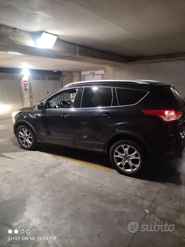 Usata Ford Kuga 163 CV (119 kW) 2013 Nero SUV