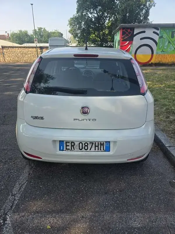 Usata Fiat Grande Punto Dynamic 77 CV (56 kW) 2013 Utilitaria