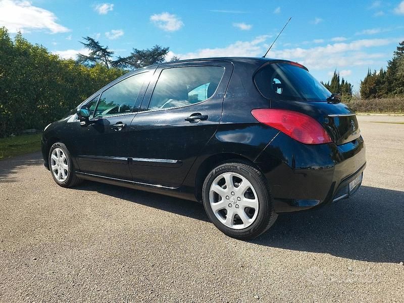 Usata Peugeot 308 2012 Nero Utilitaria