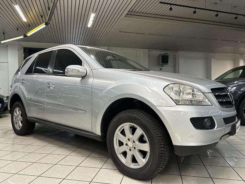 Usata Mercedes ML350 Chrome 272 CV (200 kW) 2008 Argento SUV