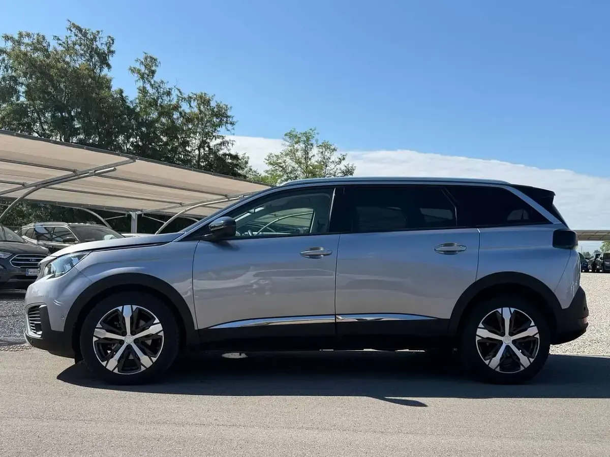 Usata Peugeot 5008 Allure 131 CV (96 kW) 2019 Grigio SUV