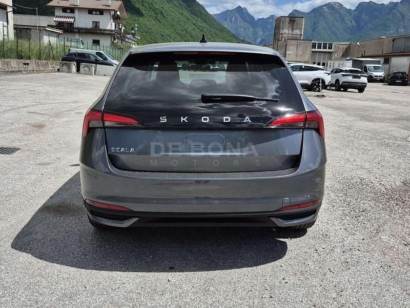 Nuova Skoda Scala Style 116 CV (85 kW) 2025 Grigio graphite metallizzato Utilitaria