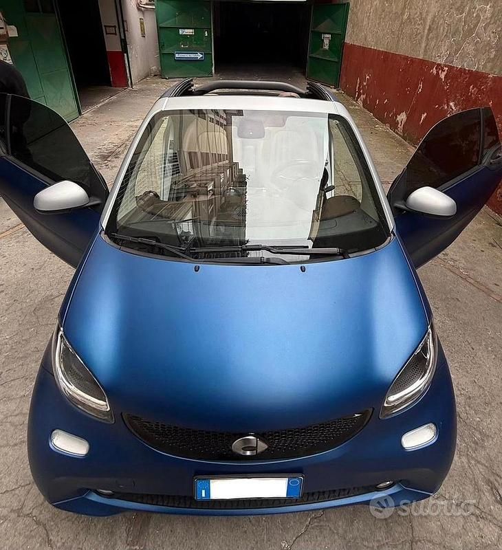 Usata Smart ForTwo Cabrio Exclusive 71 CV (52 kW) 2018 Blu Cabrio