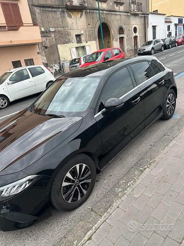 Usata Mercedes 180 116 CV (85 kW) 2024 Nero Berlina
