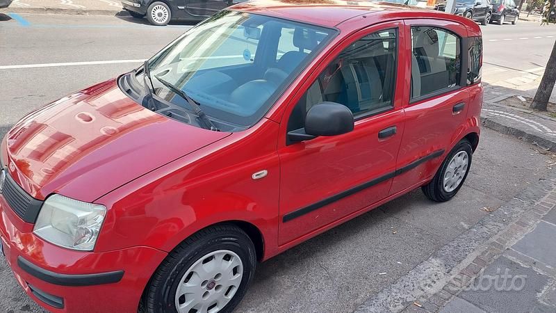 Usata Fiat Panda 69 CV (50 kW) 2011 Rosso Utilitaria
