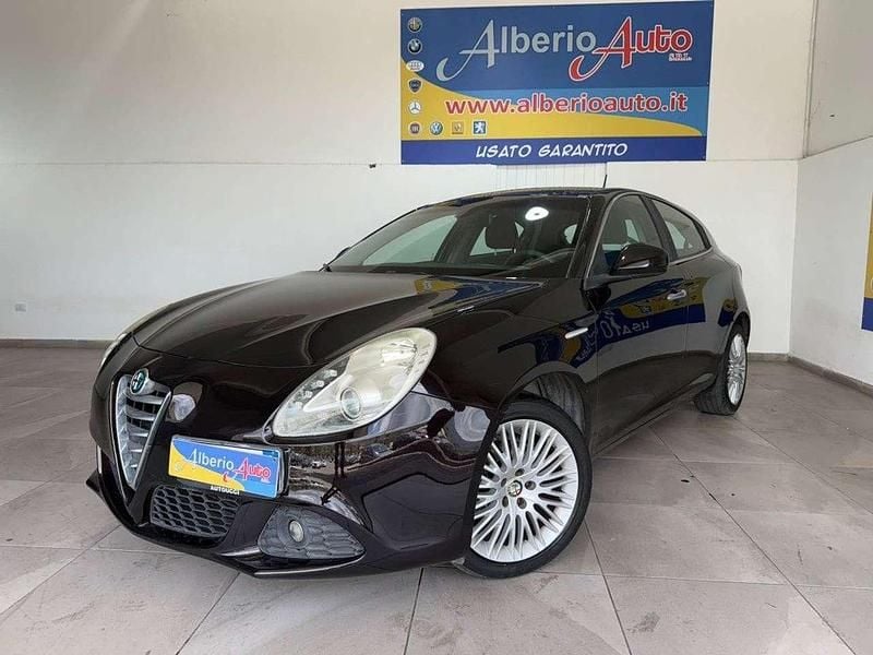 Nero Usata 2011 Alfa Romeo Giulietta Distinctive Due volumi | 5190 € (Ottimo prezzo) - Immagine 1/4