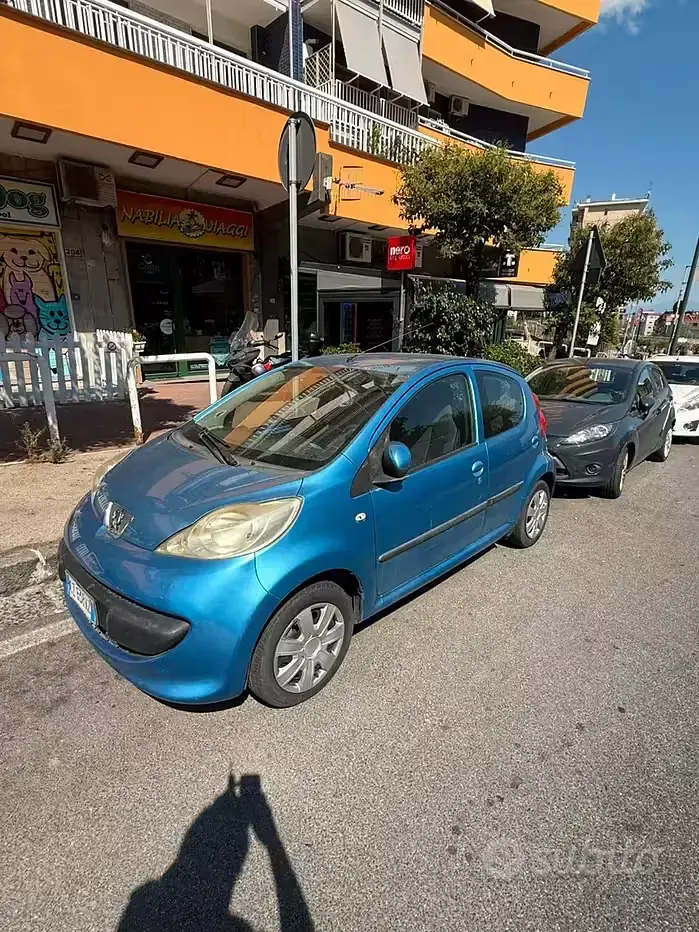 Usata Peugeot 107 68 CV (50 kW) 2006 Bluazzurro Utilitaria