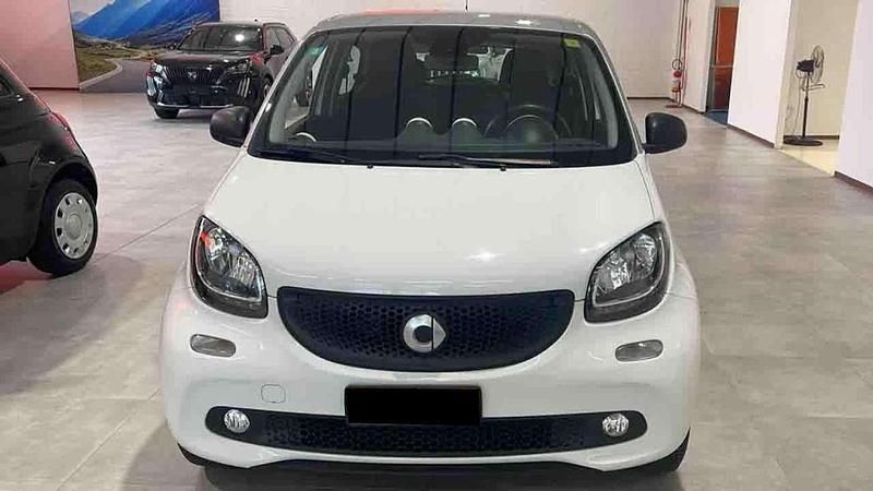 Usata Smart ForFour Passion 71 CV (52 kW) 2017 Bianco(met.) Utilitaria