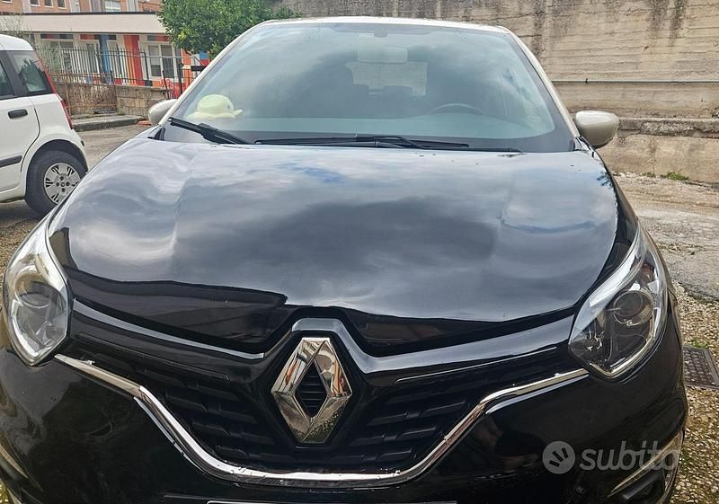 Gebraucht Renault Captur 100 PS (73 kW) 2019 Schwarz SUV