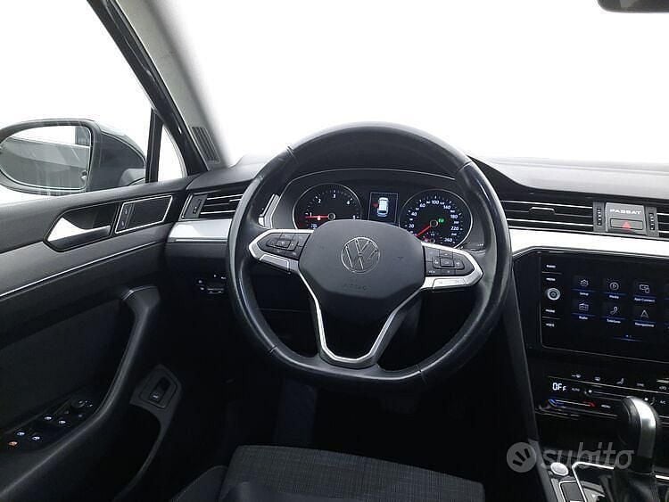Usata VW Passat Business 150 CV (110 kW) 2022 Grigio Station wagon