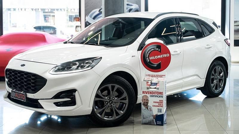 Usata Ford Kuga ST-Line X 120 CV (88 kW) 2022 Bianco SUV