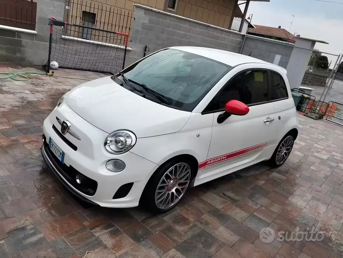 Usata Abarth 500 135 CV (99 kW) 2008 Bianco Utilitaria