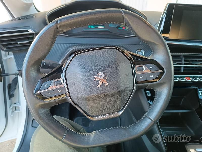 Usata Peugeot 208 100 kW (136 CV) 2023 Bianco Utilitaria