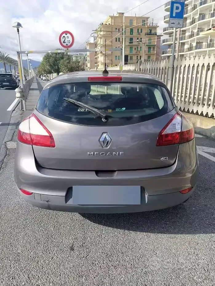 Usata Renault Mégane 110 CV (80 kW) 2011 Giallo Berlina