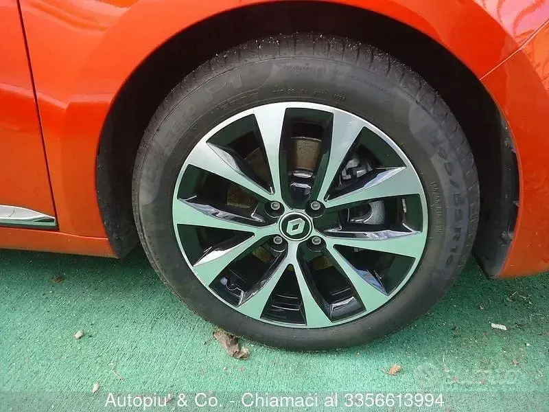 Occasion Renault Clio V Engineered 145 ch (106 kW) 2022 Orange Berline