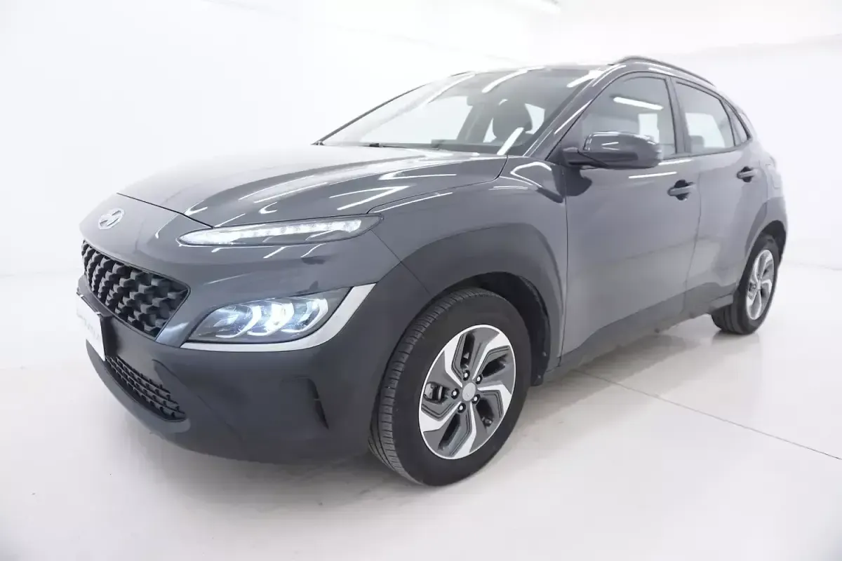 Usata Hyundai Kona 141 CV (103 kW) 2023 Grigiogrigio SUV