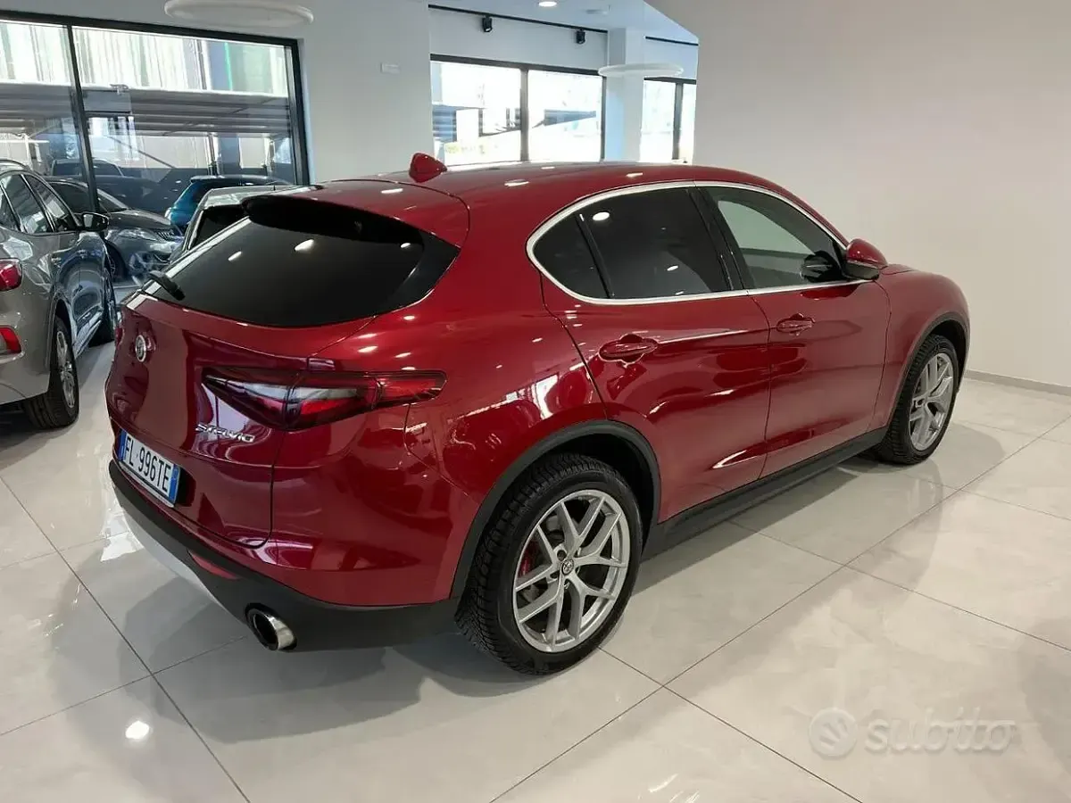 Usata Alfa Romeo Stelvio 280 CV (205 kW) 2017 Rosso SUV