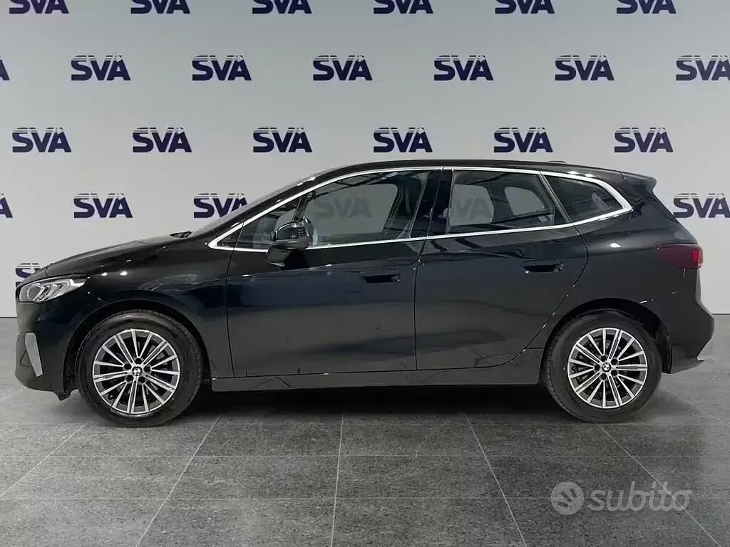 Usata BMW 218 Luxury Line 136 CV (100 kW) 2022 Black sapphire Coupé