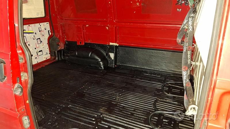 Usata VW Transporter 102 CV (75 kW) 1999 Rosso Furgone