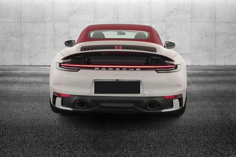 Usata Porsche 911 Carrera Cabriolet 385 CV (283 kW) 2023 Grigio Cabrio