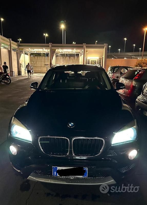 Nero Usata 2013 BMW X1 SUV | 9000 € - Immagine 1/4