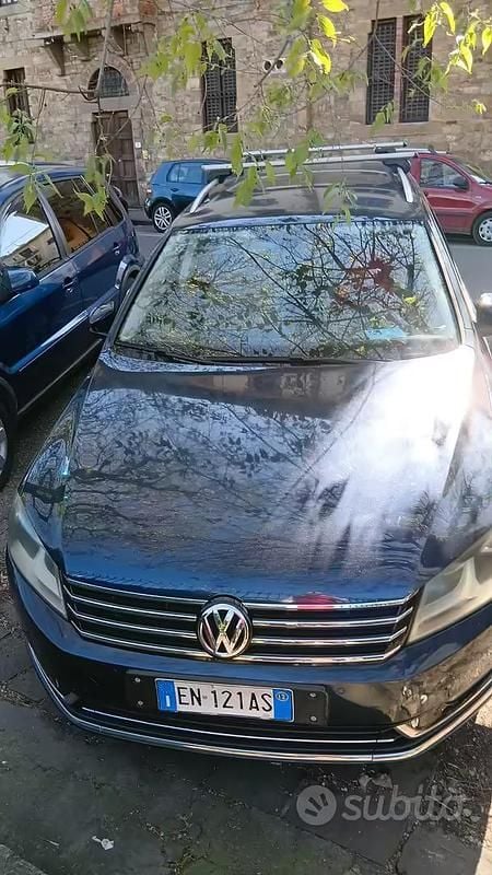Usata VW Passat 170 CV (125 kW) 2012 Blu Station wagon