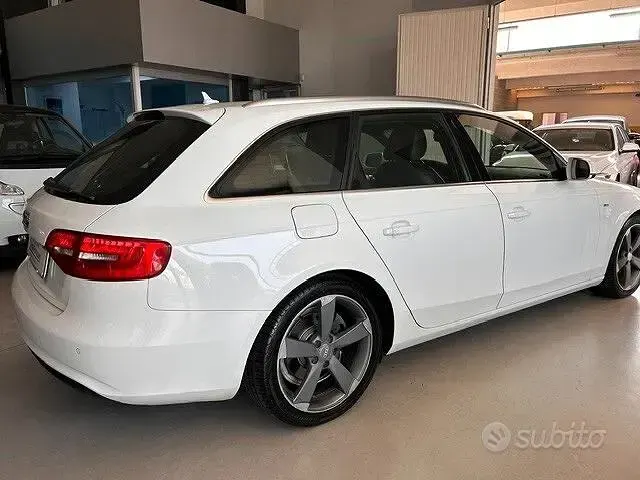 Usata Audi A4 Business 177 CV (130 kW) 2012 Bianco Station wagon