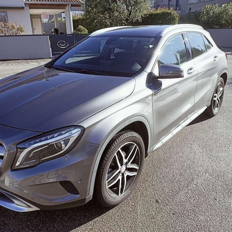 Usata Mercedes GLA200 136 CV (100 kW) 2017 SUV