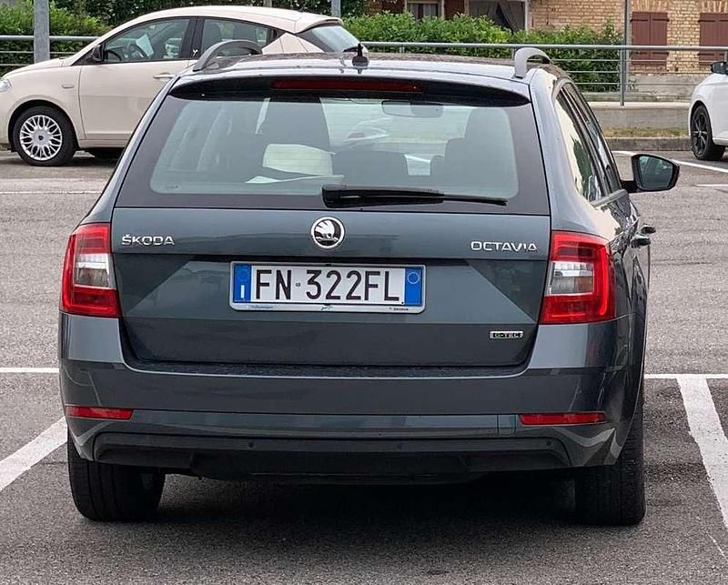 Usata Skoda Octavia G-TEC Executive 110 CV (80 kW) 2018 Station wagon