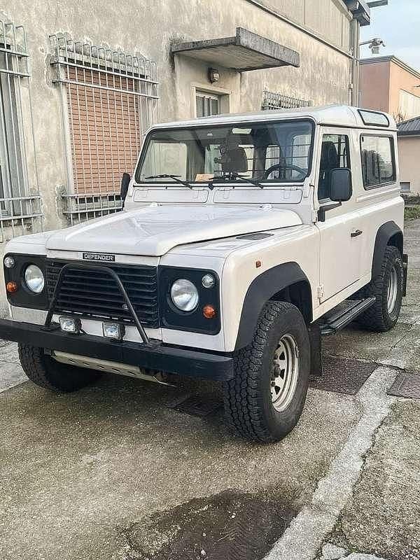 Usata Land Rover Defender 113 CV (83 kW) 1997 SUV