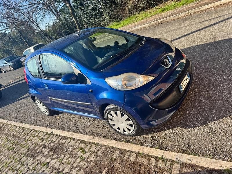 Usata Peugeot 107 68 CV (50 kW) 2007 Blu/azzurro Utilitaria